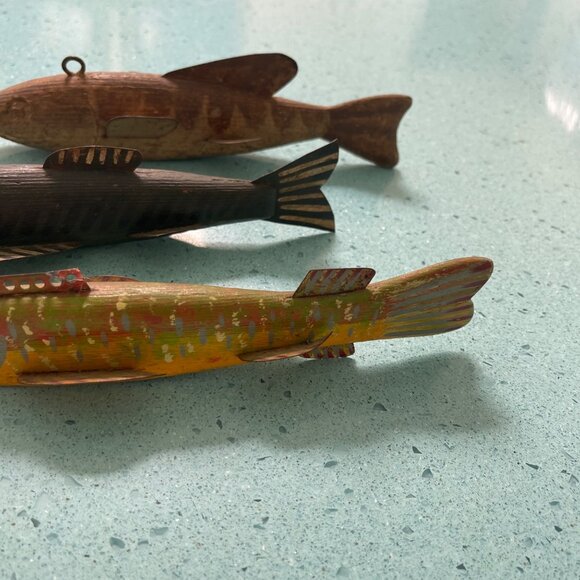 Vintage Folk Art Fishing Decoys Collectible Decor Set of 5 - Picture 6 of 16
